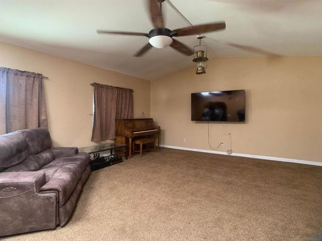 12706 Julian Ave, Lakeside, CA 92040