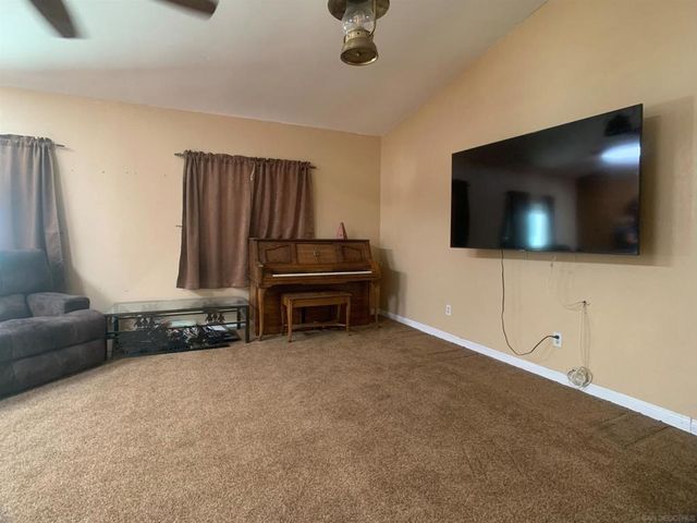 12706 Julian Ave, Lakeside, CA 92040