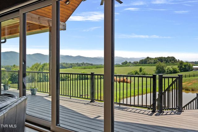 571 Mayberry Road, Jonesborough, TN 37659
