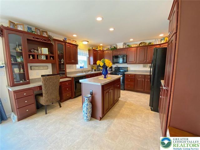673 Rosecliff Drive, Forks Twp, PA 18040
