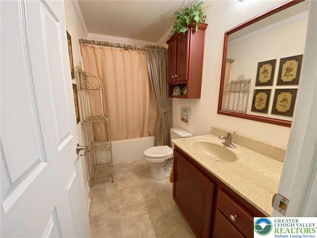 673 Rosecliff Drive, Forks Twp, PA 18040
