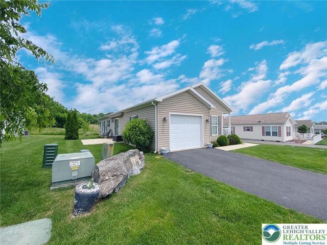 673 Rosecliff Drive, Forks Twp, PA 18040
