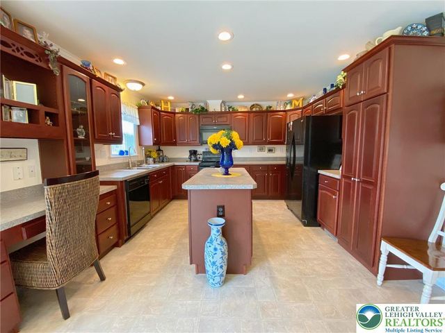 673 Rosecliff Drive, Forks Twp, PA 18040