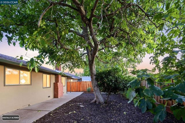 1161 Aspen Dr, Concord, CA 94520