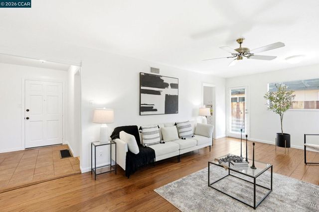 1161 Aspen Dr, Concord, CA 94520