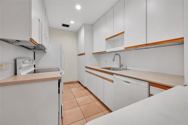 8115 SW 63rd Pl, Miami, FL 33143