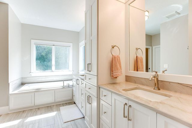 4906 139th Avenue NE, Ham Lake, MN 55304