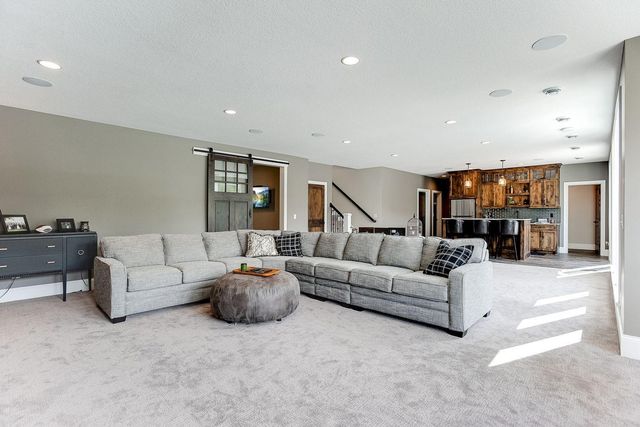 4906 139th Avenue NE, Ham Lake, MN 55304