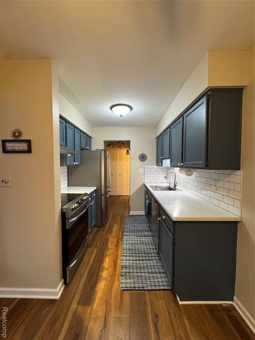 24600 Olde Orchard Street, Novi, MI 48375