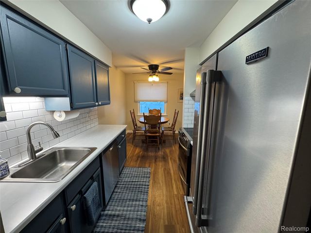 24600 Olde Orchard Street, Novi, MI 48375