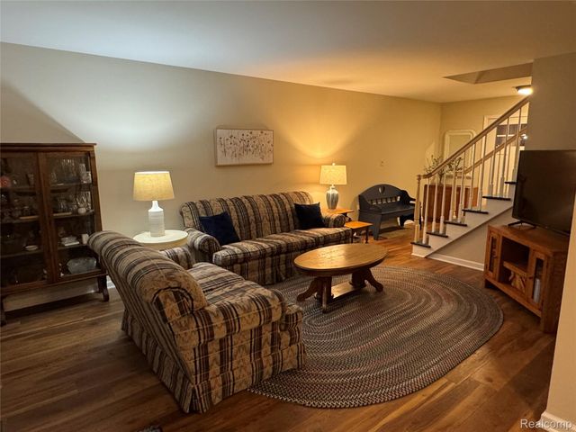 24600 Olde Orchard Street, Novi, MI 48375