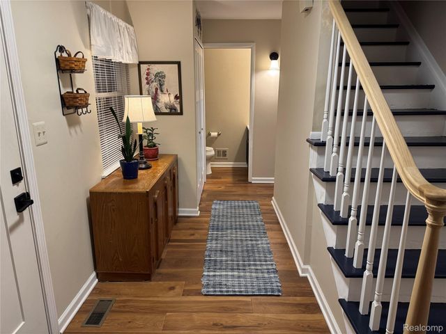 24600 Olde Orchard Street, Novi, MI 48375