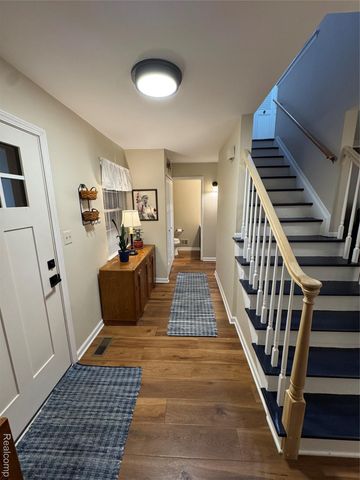 24600 Olde Orchard Street, Novi, MI 48375