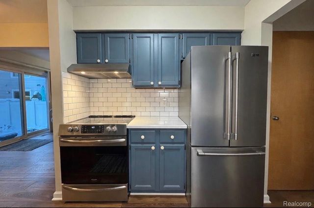 24600 Olde Orchard Street, Novi, MI 48375