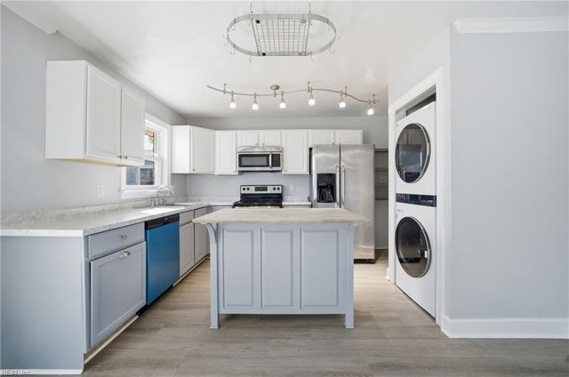 3813 Race ST, Portsmouth, VA 23707