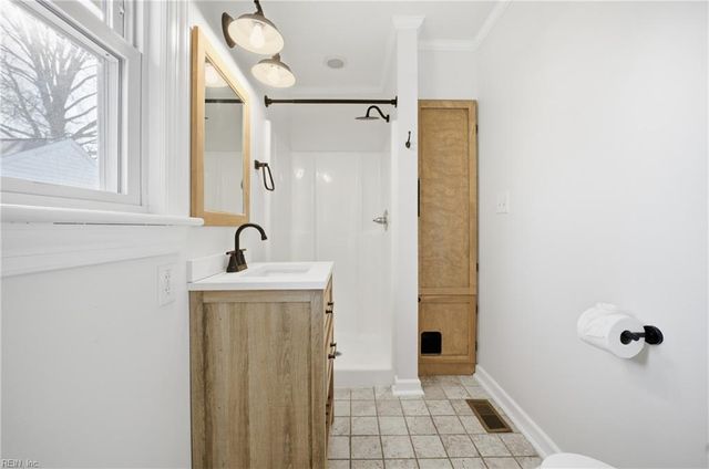 3813 Race ST, Portsmouth, VA 23707