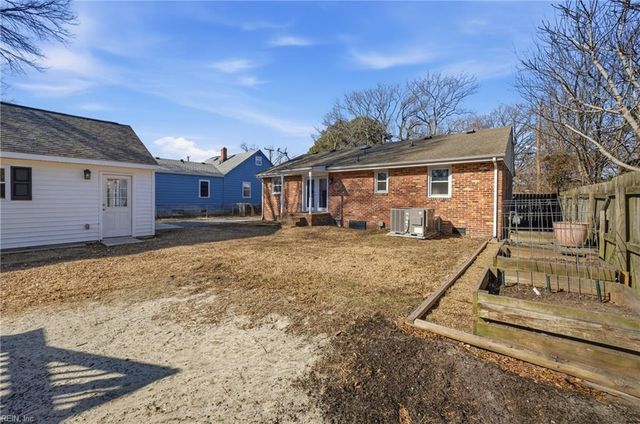 3813 Race ST, Portsmouth, VA 23707