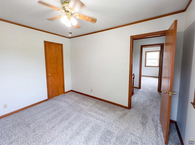 2021 SW 29th TER, Topeka, KS 66611
