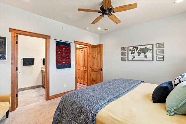 6420 Anasazi Drive NE, Albuquerque, NM 87111
