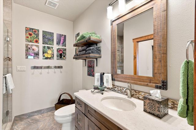 6420 Anasazi Drive NE, Albuquerque, NM 87111