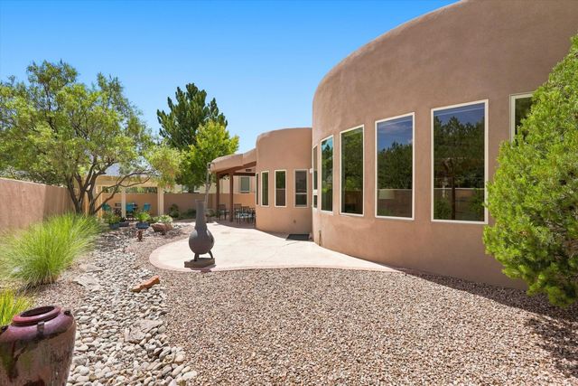 6420 Anasazi Drive NE, Albuquerque, NM 87111