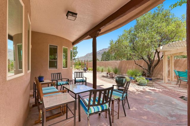 6420 Anasazi Drive NE, Albuquerque, NM 87111