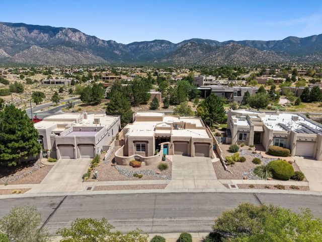 6420 Anasazi Drive NE, Albuquerque, NM 87111