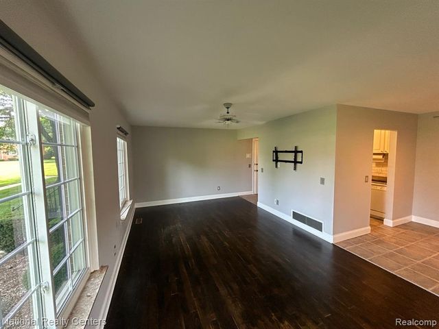 683 E Fox Hills Drive 68, Bloomfield Hills, MI 48304