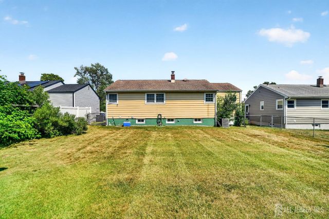 23 Monroe Avenue, Carteret, NJ 07008