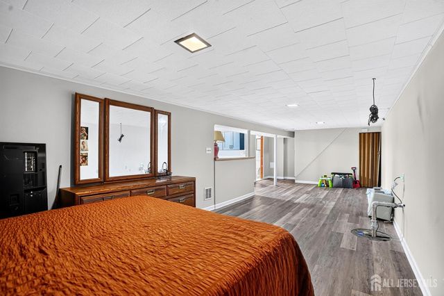 23 Monroe Avenue, Carteret, NJ 07008