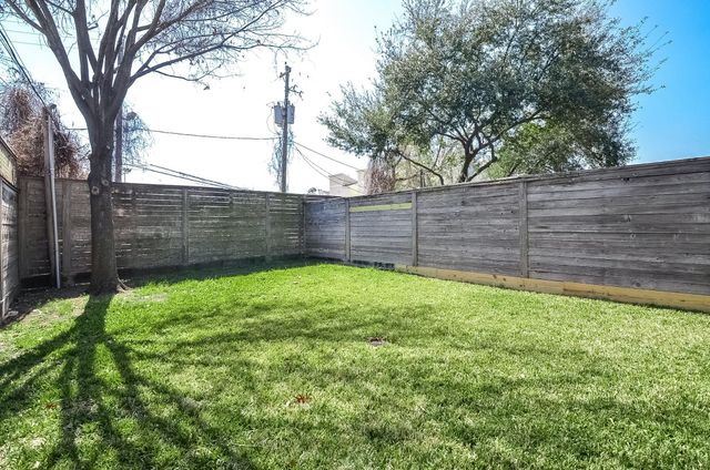 814 W 26th Street A, Houston, TX 77008