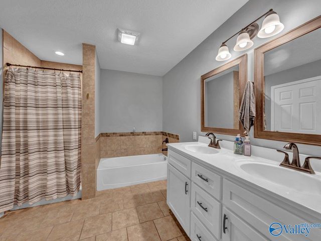 2450 Kuykendall Road, Albertville, AL 35951