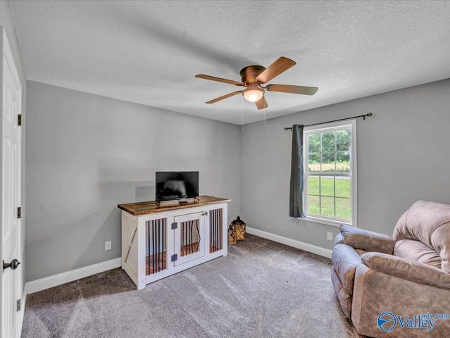 2450 Kuykendall Road, Albertville, AL 35951