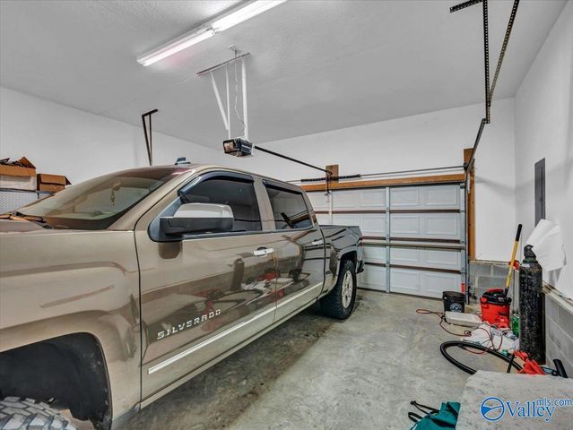 2450 Kuykendall Road, Albertville, AL 35951