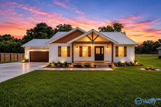 2450 Kuykendall Road, Albertville, AL 35951