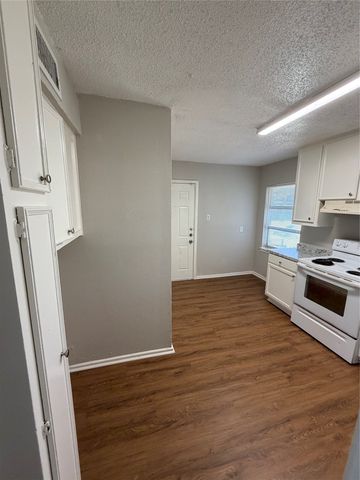 12136 Bellafonte Drive, Dallas, TX 75243