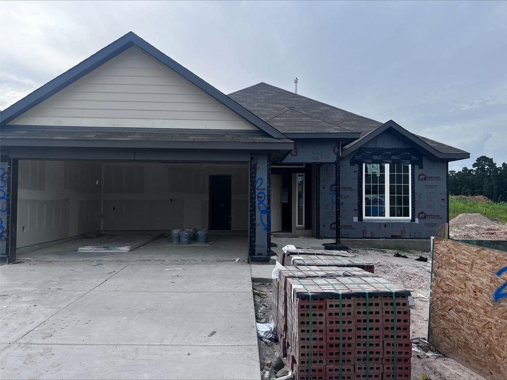 208 New Dawn Trail, Huntsville, TX 77320