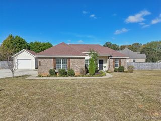 205 Jennifer Lane, Deatsville, AL 36022