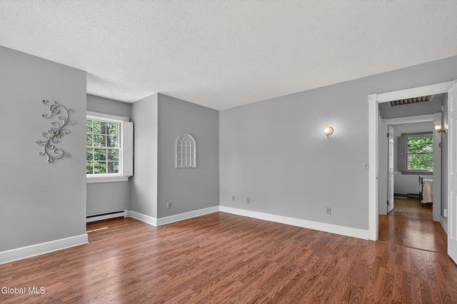 7 Jerome Lane, Moreau, NY 12803