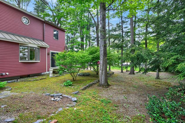 7 Jerome Lane, Moreau, NY 12803