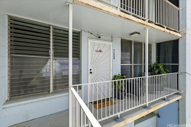 94-133 Pupupuhi Street 203, Waipahu, HI 96797