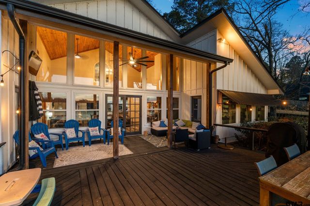 1805 E Lake Dr, Gladewater, TX 75647