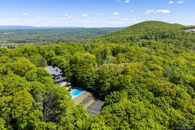 26 Mandy Lane, Washingtonville, NY 10992