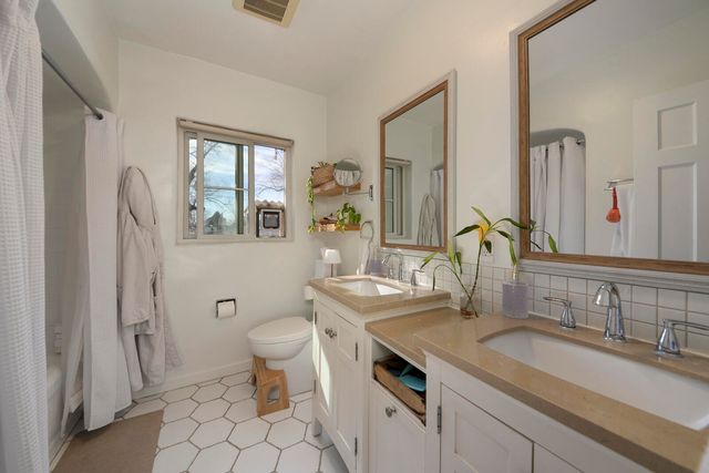 1400 Las Lomas Road NE, Albuquerque, NM 87106