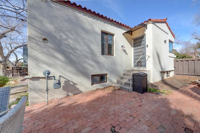 1400 Las Lomas Road NE, Albuquerque, NM 87106