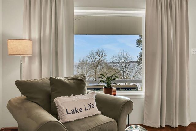 255 Edgewater Way, Point Blank, TX 77364