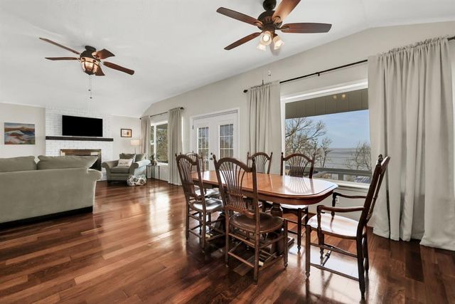 255 Edgewater Way, Point Blank, TX 77364