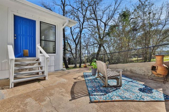 255 Edgewater Way, Point Blank, TX 77364