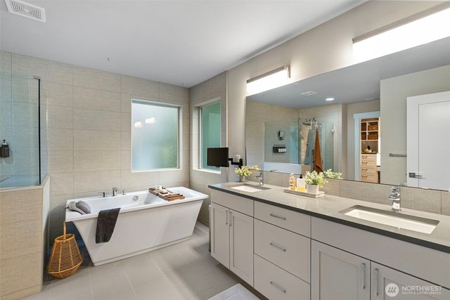 3766 Monterey Court NE, Renton, WA 98056