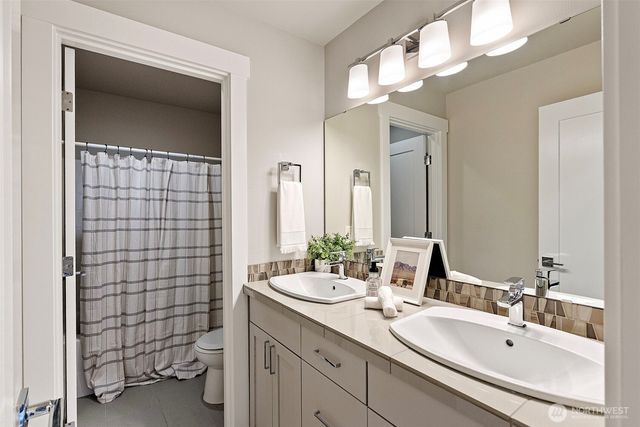 3766 Monterey Court NE, Renton, WA 98056